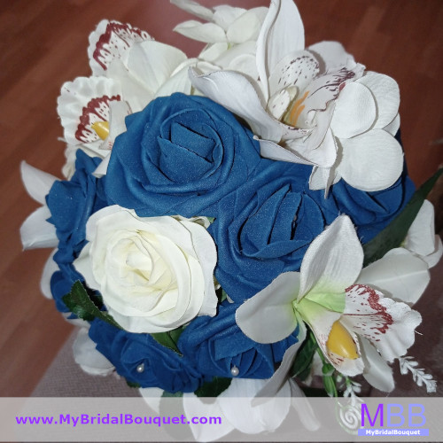 BlueSea Toss Bouquet