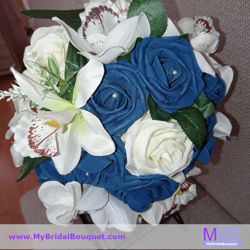 BlueSea Toss Bouquet